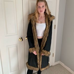 WOMEN’S EXPRESS 1/2 COAT FAUX FUR